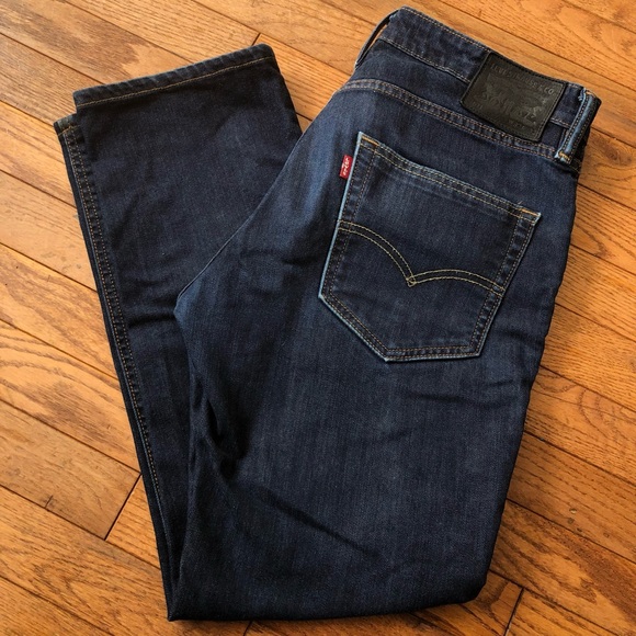 Levi Strauss jeans. Size W32 L3. Dark Blue - Picture 2 of 2